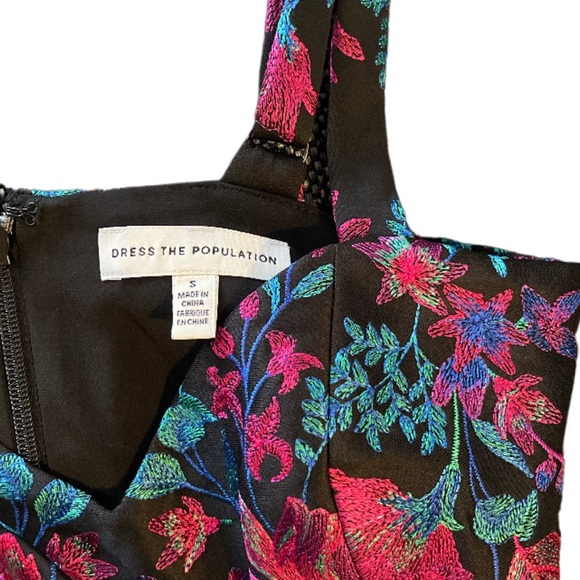 DRESS THE POPULATION Jaida Floral Embroidered Cocktail Dress - Picture 2 of 13